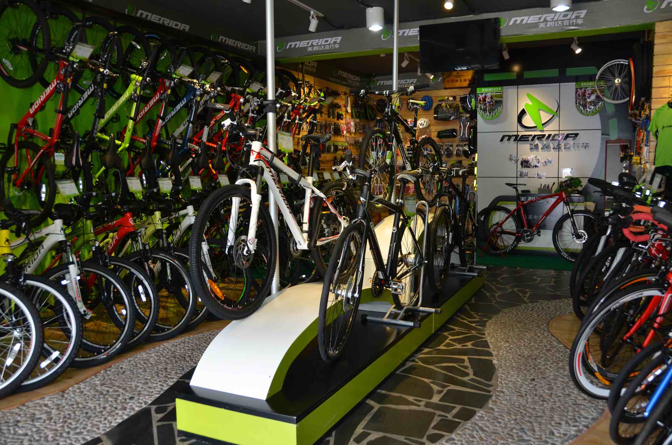 美利达自行车海滨中路店